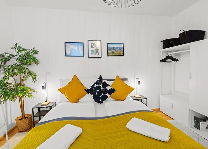 Apartman Balcony I On-site Parking 19,90 Per Day Bécs